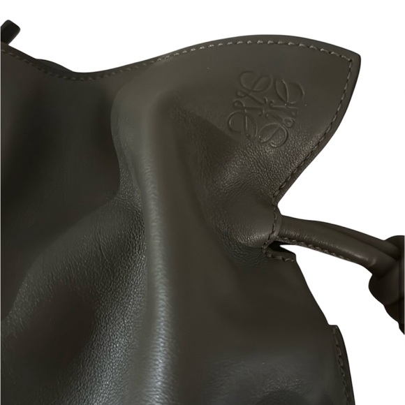 Loewe Flamenco Clutch Medium Khaki Green - Picture 15 of 16